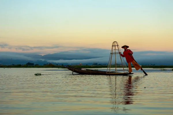 Mandalay Myanmar Novembre 2016 Pêcheurs Qui Vont Pêcher Mandalay Lac — Photo