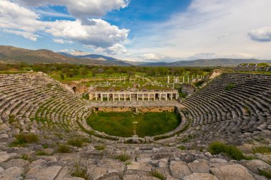 Aydn, TURKEY, 1 Mayıs 2023: Afrodisias Antik Şehir. (Afrodizyaklar) Tanrıça Afrodit 'e adanmış birçok antik şehrin ortak adı. Afrodizyak adı verilen en ünlü şehirler.. 