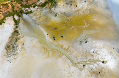 Yarisli Gölü ve Burdur, Türkiye 'de bir adacık