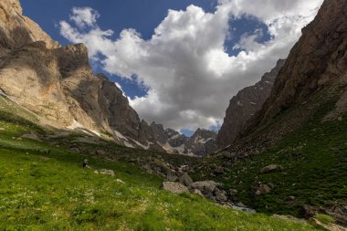 cilo dağları, hakkari, yüksek dağlar ve bulutlar, cennet ve cehennem vadisi