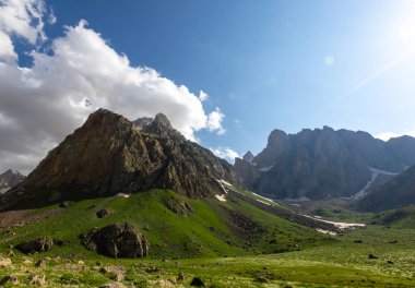 cilo dağları, hakkari, yüksek dağlar ve bulutlar, cennet ve cehennem vadisi