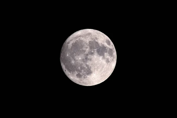 黑色背景的超级满月 马德里 西班牙 横向摄影 — 图库照片