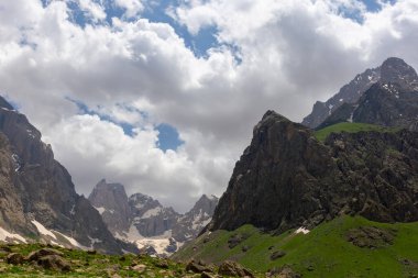 cilo dağları, hakkari, yüksek dağlar ve bulutlar, cennet ve cehennem vadisi