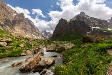 cilo dağları, hakkari, yüksek dağlar ve bulutlar, cennet ve cehennem vadisi