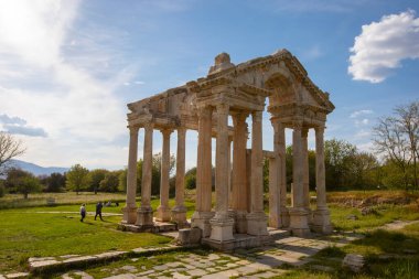 Afrodisias Antik Şehir. (Afrodizyaklar) Tanrıça Afrodit 'e adanmış birçok antik şehrin ortak adı. Afrodizyak denilen şehirlerin en ünlüsü. Karacasu - Aydn, Türkiye