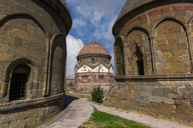 UC kumbetler (üç kumbets) tarihi mezarlar, Erzurum, Türkiye