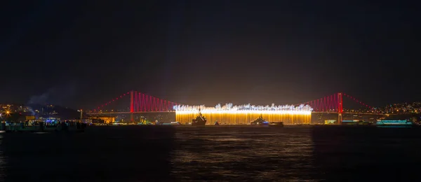 Puente Estambul Con Fuegos Artificiales Bósforo Estambul Turquía — Foto de Stock