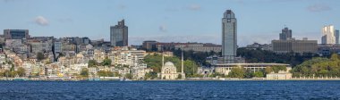 Dolmabahçe Camii (Namı diğer Bezmi Alem Valide Sultan Camii)