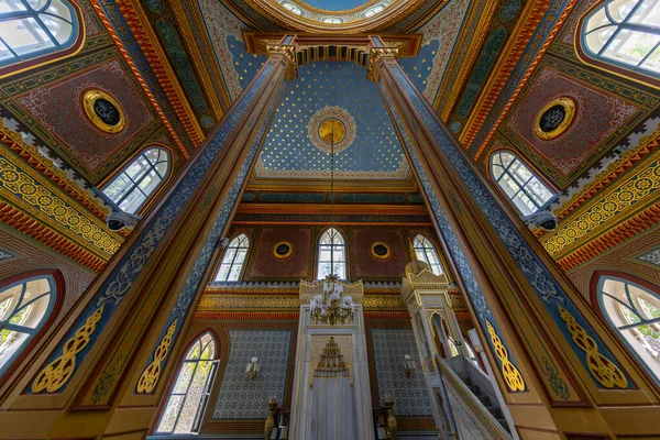 İstanbul, Türkiye, 11 Eylül 2023: Sultan Abdulhamid tarafından Beşiktaş 'ta inşa edilen Yıldız Hamidiye Camii, (Türk Yıldız Hamidiye Camisi, Beşiktaş, İstanbul))