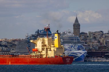 İstanbul, Türkiye, 11 Eylül 2023: Galata Kulesi ve Karaky Meydanı