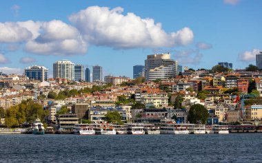 İstanbul, Türkiye, 11 Eylül 2023: Beikta İlçe Meydanı ve arkaplan manzarası