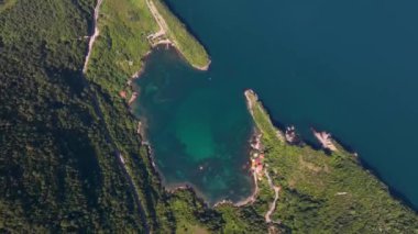 Gideros körfezi manzaralı, Cide, Kastamonu, Türkiye, ayrıca Genoese tarihli Karadeniz 'in en güzel doğal körfezi.