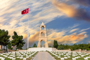 Bu şehitlik, Kanakkale savaşlarında binlerce şehit ve yaralanan 57. Alay 'ın anısına inşa edildi..