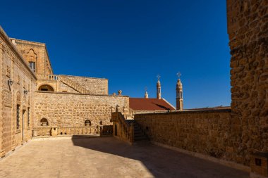 Midyat, Mardin'deki Mor Gabriel Manastırı. Türkiye. Mor Gabriel Manastırı, dünyada hayatta kalan en eski Süryani Ortodoks manastırıdır..