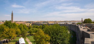 Türkiye 'nin Diyarbakır ilçesi. Hz. Sleyman Camii. Asırlardır tarihsel yapısını koruyor. İslam tarihinin en önemli camilerinden biridir..