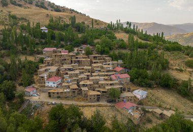 Tarihi Hizan Evleri ve Doğal Manzara, Bitlis