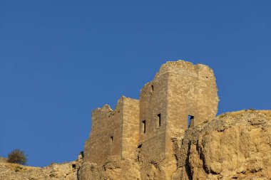 Türkiye 'nin güneydoğusunda yer alan Mardin Şatosu ile Eski Mardin' in (Eski Mardin) antik ve taş evleri