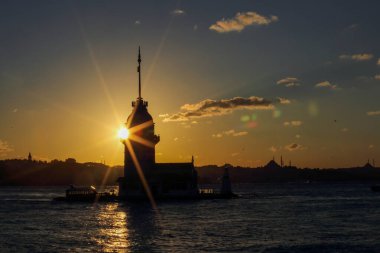 Bakire Kulesi ve İstanbul kenti Türkiye 'nin ufuk çizgisi şehir merkezi