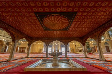 Selimiye Camii 'nin içinde. Mimar Sinan tarafından 1575 yılında inşa edilen Selimiye Camii 'nin UNESCO Dünya Mirası Alanı