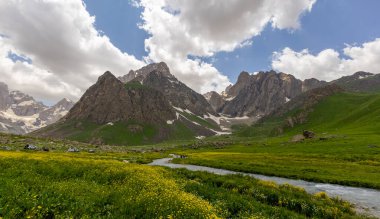 cilo dağları, hakkari, yüksek dağlar ve bulutlar, cennet ve cehennem vadisi