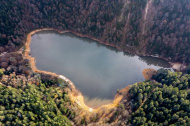Suluklu Gölü, Türkiye 'nin Bolu ilçesine bağlı bir beldedir. - Kamp alanı mevcut..