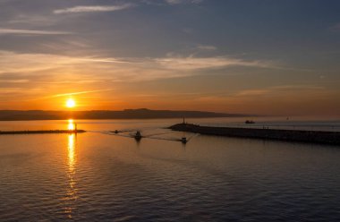 İstanbul ilinin liman ve sahil manzarası, ile İlçe