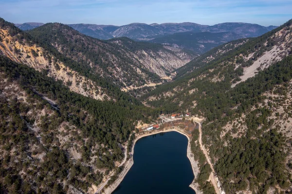 Sunnet Gölü, Bolu 'nun Goynuk ilçesine bağlı bir beldedir..