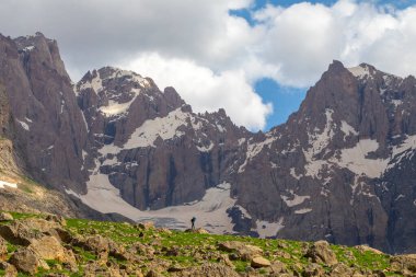 cilo dağları, hakkari, yüksek dağlar ve bulutlar, cennet ve cehennem vadisi