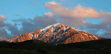 Artos dağı ve bulutları, Türkiye