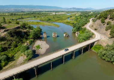 Tokat ilinin Erbaa ilçesine bağlı Bogazkesen Köprüsü ve Yeilrmak