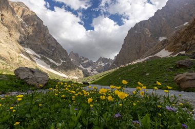 cilo dağları, hakkari, yüksek dağlar ve bulutlar, cennet ve cehennem vadisi