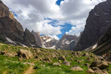 cilo dağları, hakkari, yüksek dağlar ve bulutlar, cennet ve cehennem vadisi