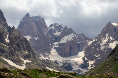 cilo dağları, hakkari, yüksek dağlar ve bulutlar, cennet ve cehennem vadisi