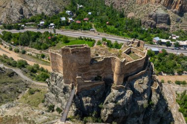 Uzundere, Erzurum, Türkiye, Türkiye 'deki yüksek dağdaki Enguzek kapi kalesi