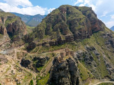 Uzundere, Erzurum, Türkiye, Türkiye 'deki yüksek dağdaki Enguzek kapi kalesi