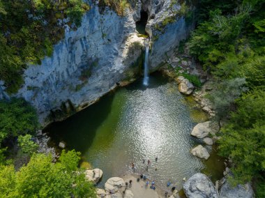 Kre Dağları Ulusal Parkı 'ndaki Ilca Şelalesi' nin hava manzarası, Türkiye
