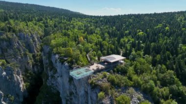 Kastamonu 'nun Azdavay ilçesindeki Kre Dağları Ulusal Parkı' nda bulunan Catak Kanyonu ve Cam Gözlem Güvertesi