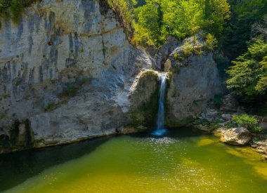 Kre Dağları Ulusal Parkı 'ndaki Ilca Şelalesi' nin hava manzarası, Türkiye