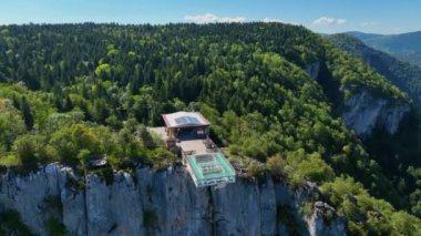 Kastamonu 'nun Azdavay ilçesindeki Kre Dağları Ulusal Parkı' nda bulunan Catak Kanyonu ve Cam Gözlem Güvertesi