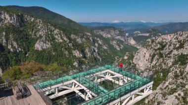 Kastamonu 'nun Azdavay ilçesindeki Kre Dağları Ulusal Parkı' nda bulunan Catak Kanyonu ve Cam Gözlem Güvertesi