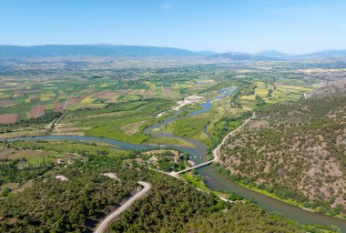 Tokat ilinin Erbaa ilçesine bağlı Bogazkesen Köprüsü ve Yeilrmak