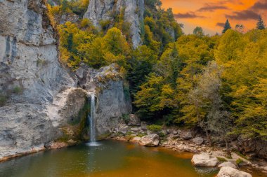 Kre Dağları Ulusal Parkı 'ndaki Ilca Şelalesi' nin hava manzarası, Türkiye