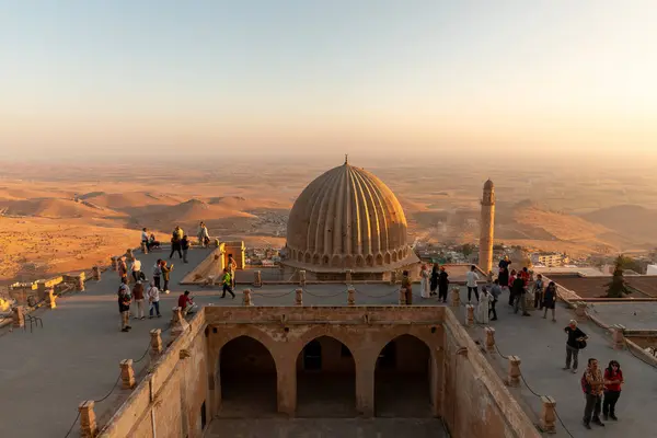 stock image Ancient and stone houses of Old Mardin (Eski Mardin) with Mardin Castle, Located South Eastern of Turkey