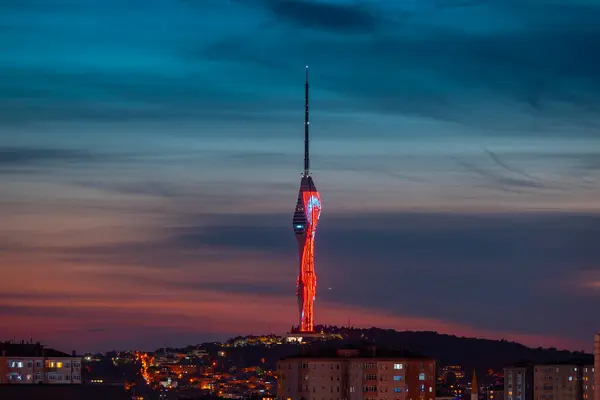 Camlica Hill, TV telekomünikasyon kulesi (Kucuk Camlica TV-Radyo Kulesi) 