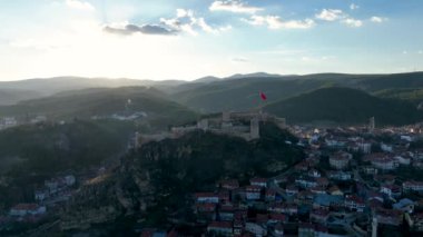 Kastamonu şatosunun tarihi manzarası, Kastamonu, Türkiye yakınlarındaki tepelerde