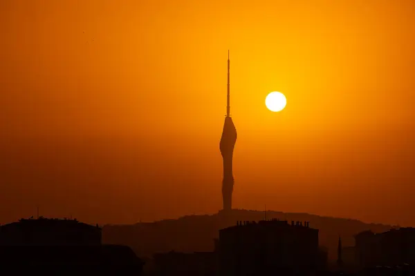 stock image Camlica Hill, TV telecommunications tower (Kucuk Camlica TV-Radyo Kulesi) 