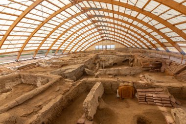 Çatalhöyük olduğunu en eski dünya ile büyük şehirde Neolitik ve Kalkolitik Çumra, Konya şehir yerleşim en iyi korunmuş. Bu yaklaşık 7500 M.ö. yılında inşa edilmiştir