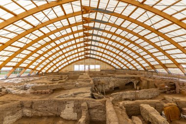 Çatalhöyük olduğunu en eski dünya ile büyük şehirde Neolitik ve Kalkolitik Çumra, Konya şehir yerleşim en iyi korunmuş. Bu yaklaşık 7500 M.ö. yılında inşa edilmiştir