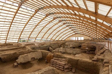 Çatalhöyük olduğunu en eski dünya ile büyük şehirde Neolitik ve Kalkolitik Çumra, Konya şehir yerleşim en iyi korunmuş. Bu yaklaşık 7500 M.ö. yılında inşa edilmiştir