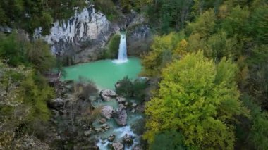 Kre Dağları Ulusal Parkı 'ndaki Ilca Şelalesi' nin hava manzarası, Türkiye